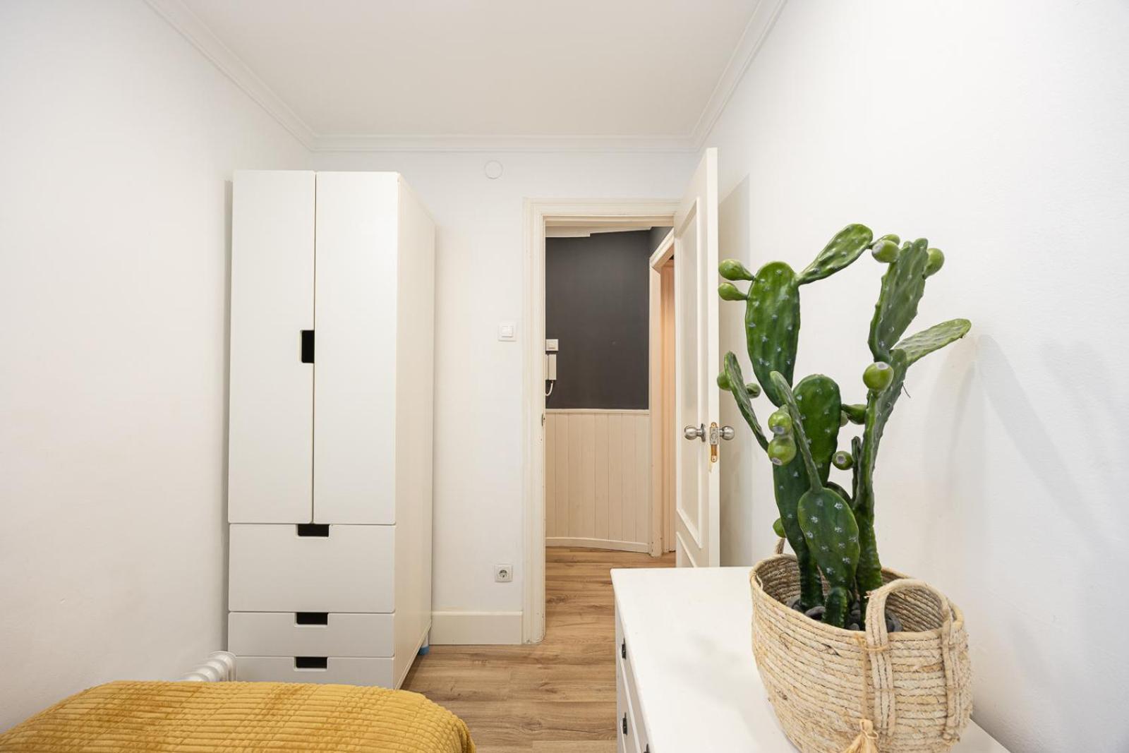 Vintage 3 Bdr Apartment Esplugues de Llobregat Exterior photo